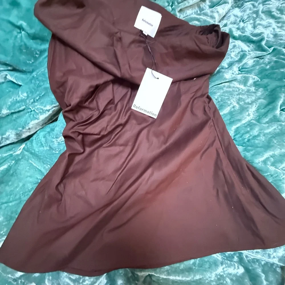 Elegant Brown One-Shoulder Top - Picture 6 of 8